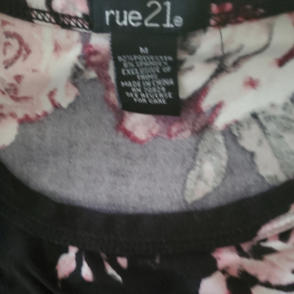 Tank top - Picture 3 of 3